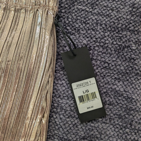 NWT $65 Black Tape_ Rose Gold Foil Mini Skirt Multi Szs (Small, Medium, Large) - Picture 2 of 9